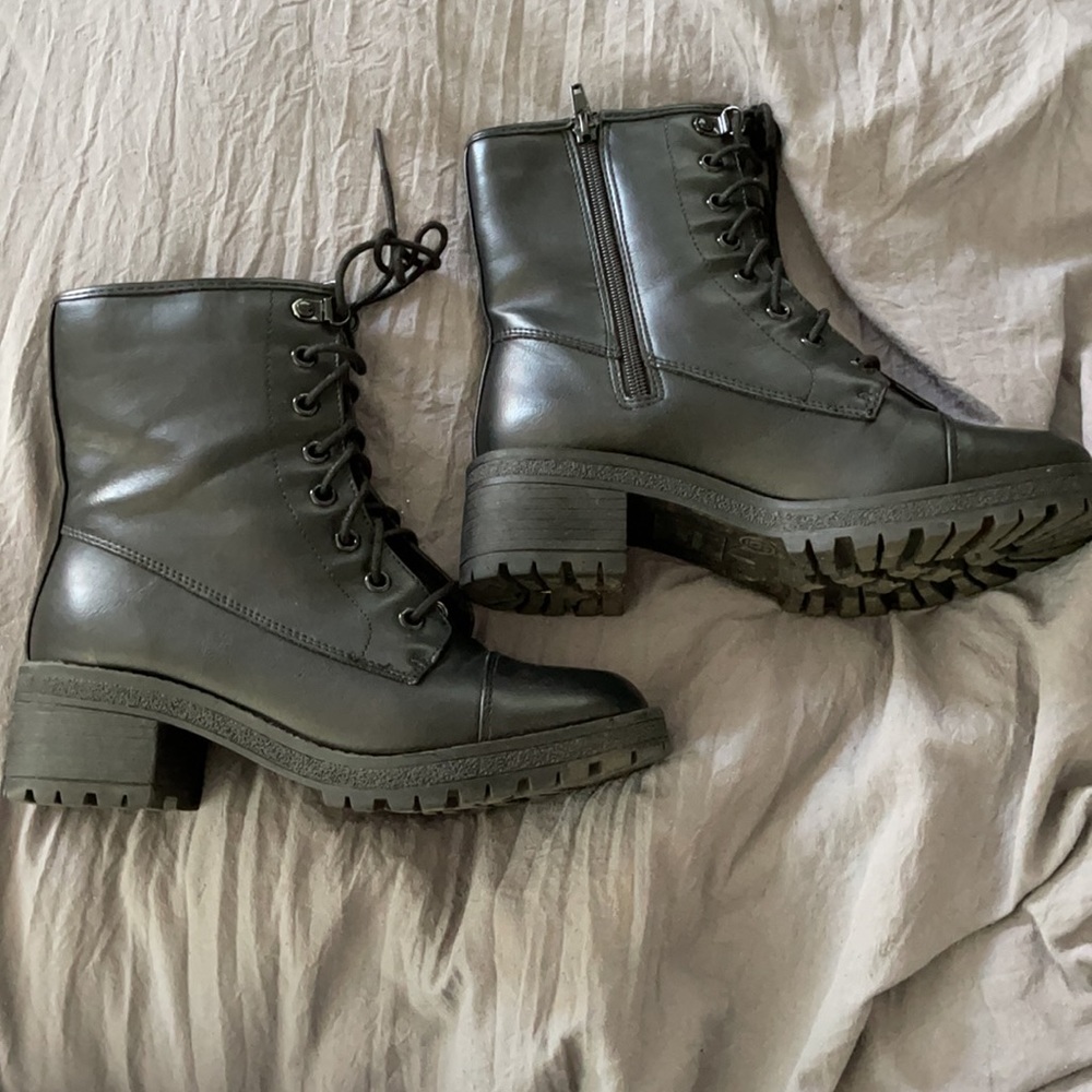Madden Girl Emma Cap Boots - Picture 5 of 6